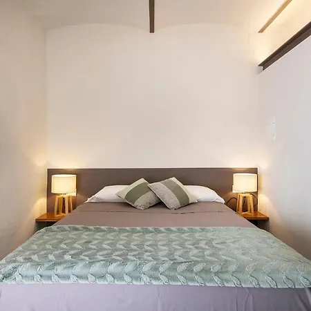 Ku Holiday home *